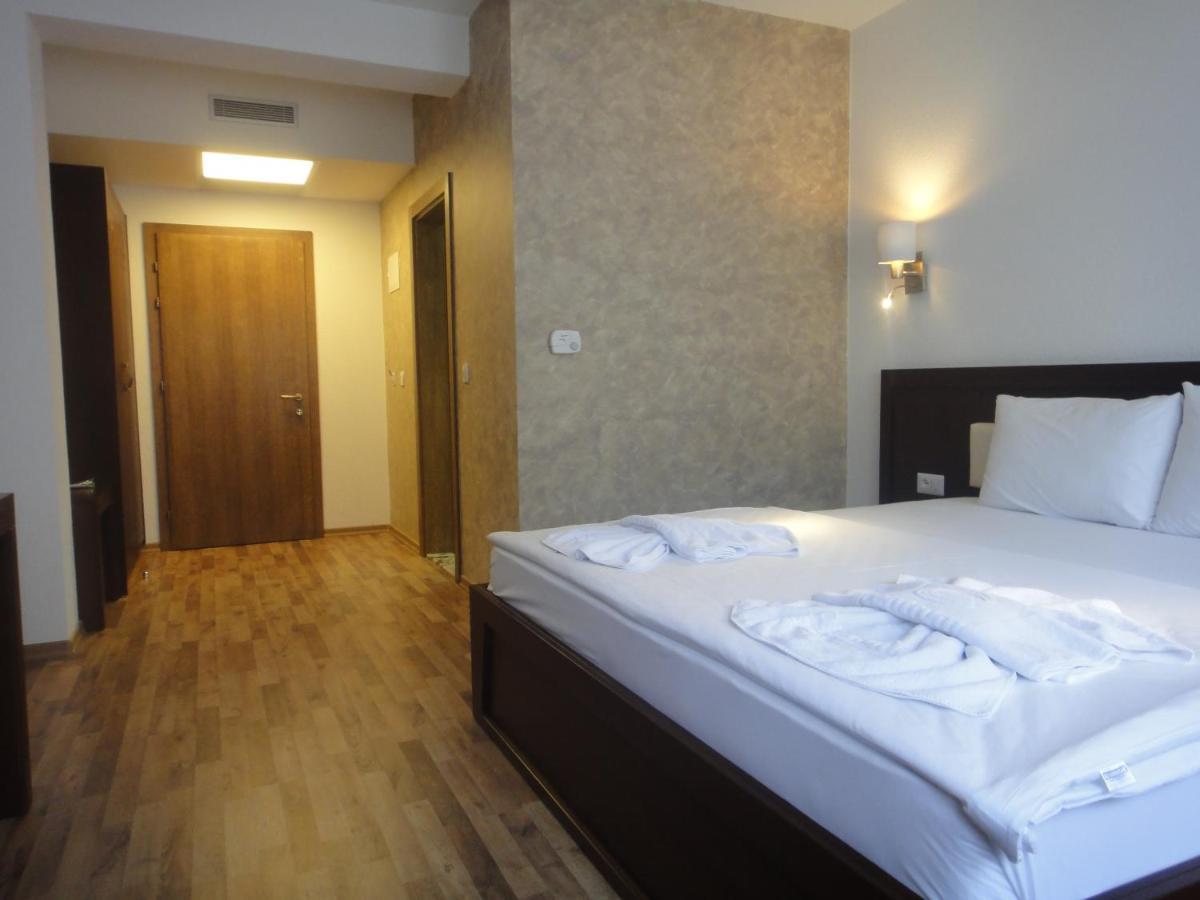 Hotel Centrum Prizren Exterior foto