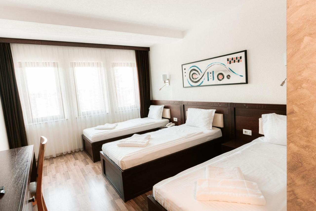 Hotel Centrum Prizren Exterior foto