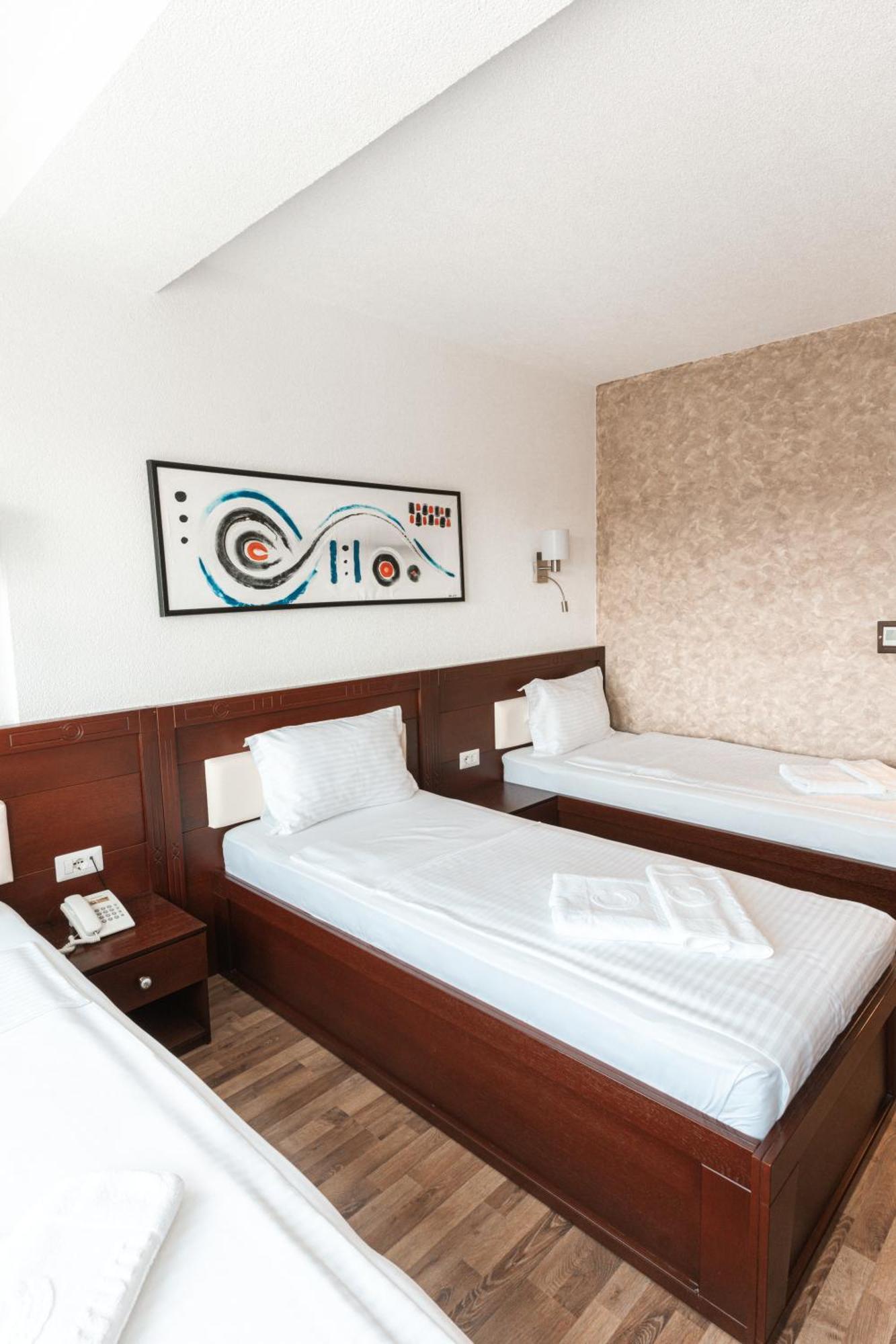Hotel Centrum Prizren Exterior foto