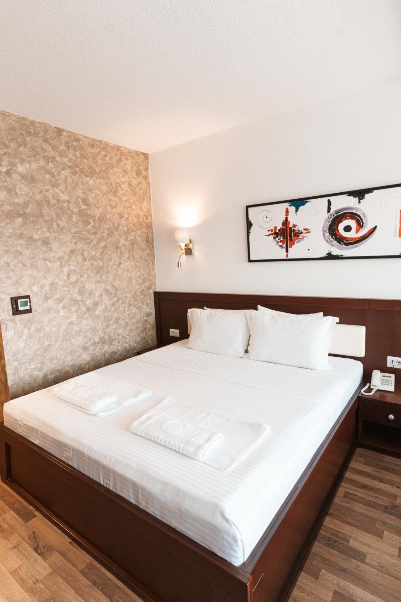 Hotel Centrum Prizren Exterior foto