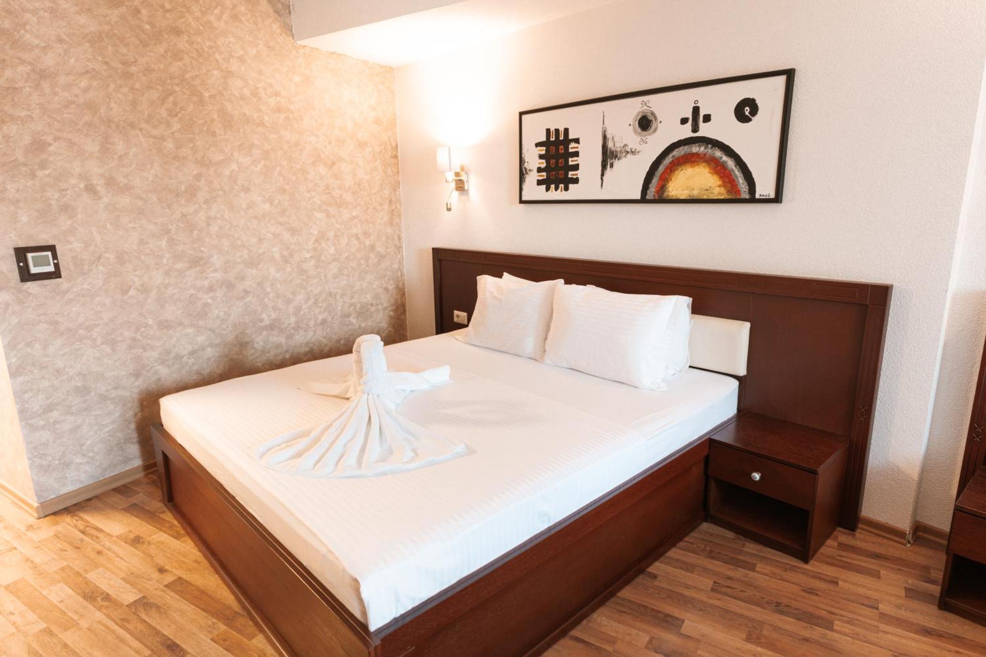 Hotel Centrum Prizren Exterior foto