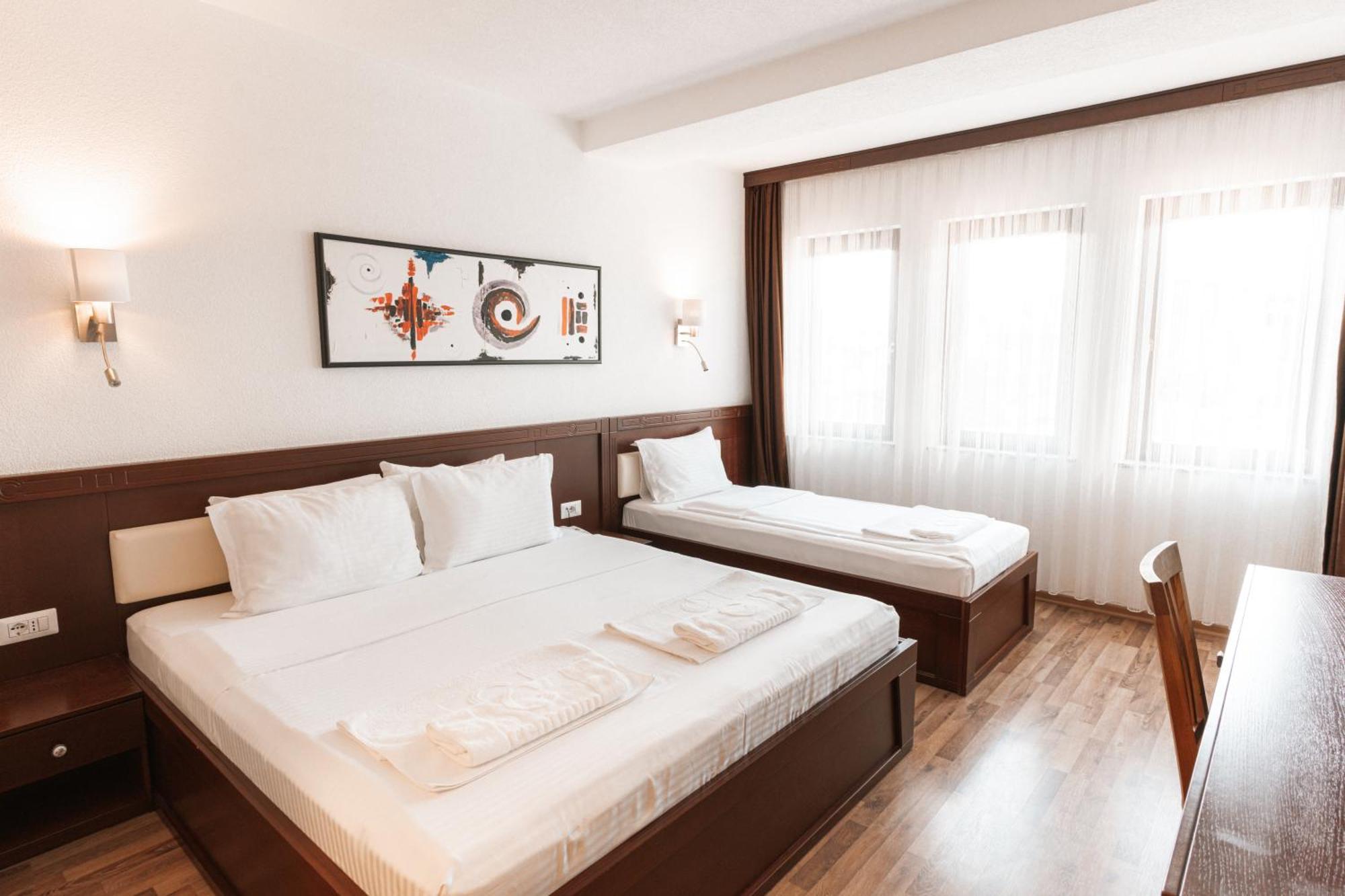Hotel Centrum Prizren Exterior foto