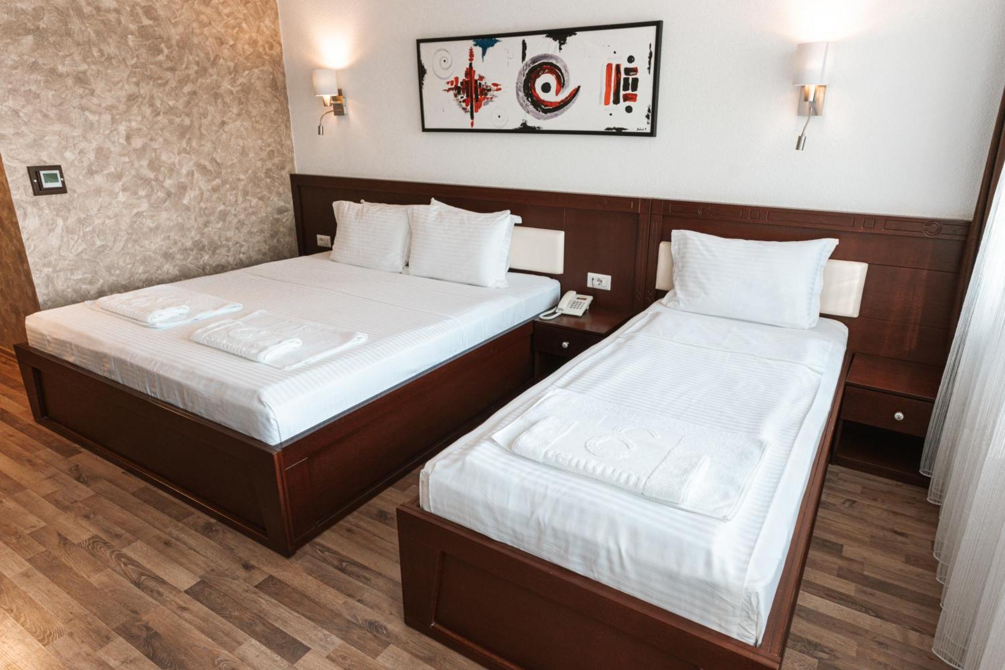 Hotel Centrum Prizren Exterior foto