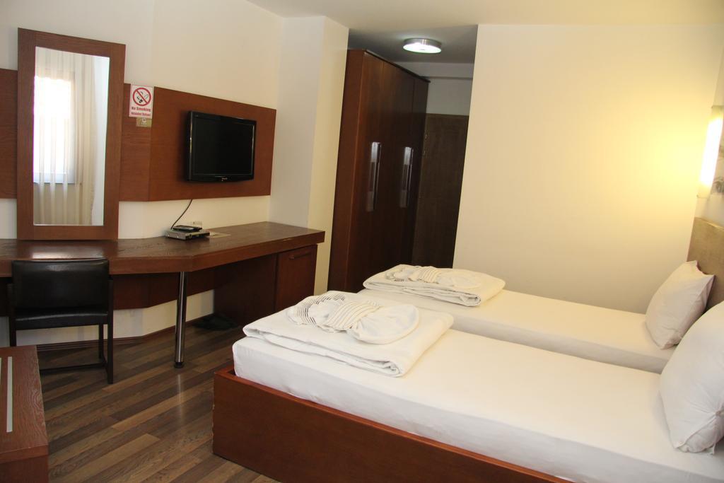 Hotel Centrum Prizren Zimmer foto